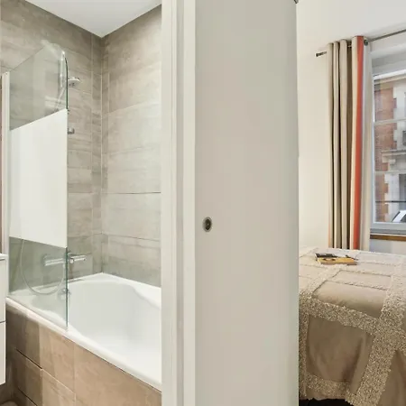 Bnbnook - Chic 1br - Walk To Eiffel Tower & Les Invalides * Paris