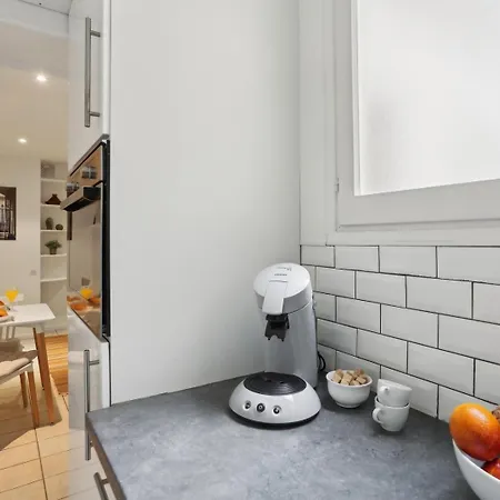 Bnbnook - Chic 1br - Walk To Eiffel Tower & Les Invalides Lägenhet