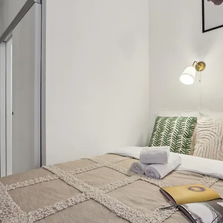 Lägenhet Bnbnook - Chic 1br - Walk To Eiffel Tower & Les Invalides