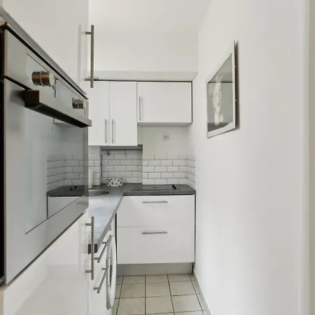 Bnbnook - Chic 1br - Walk To Eiffel Tower & Les Invalides Lägenhet *