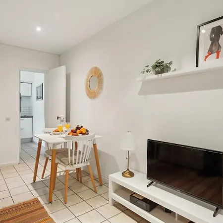Lägenhet Bnbnook - Chic 1br - Walk To Eiffel Tower & Les Invalides Paris