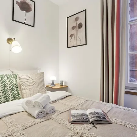 Bnbnook - Chic 1br - Walk To Eiffel Tower & Les Invalides Lägenhet *